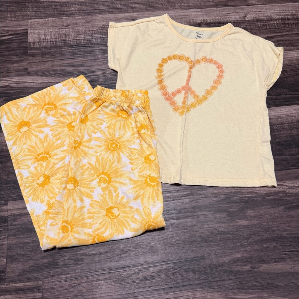 ✨3 for $15✨ Carter's Girls Sunflower Pajama Set